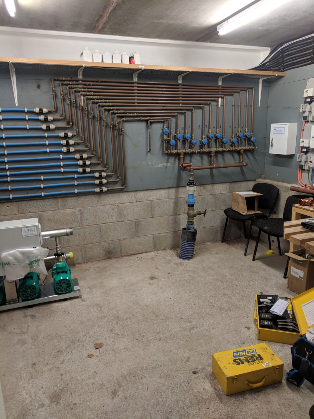 Réseau de distribution sanitaire multi-départs en sous-station