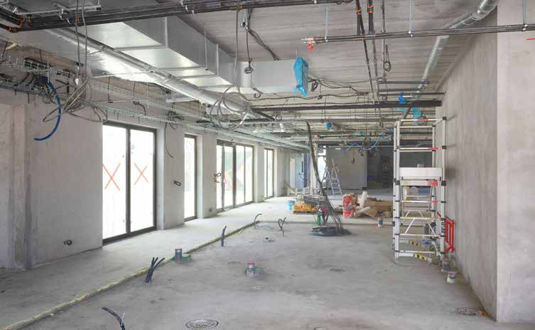 Réseaux techniques en plafond pendant les travaux
